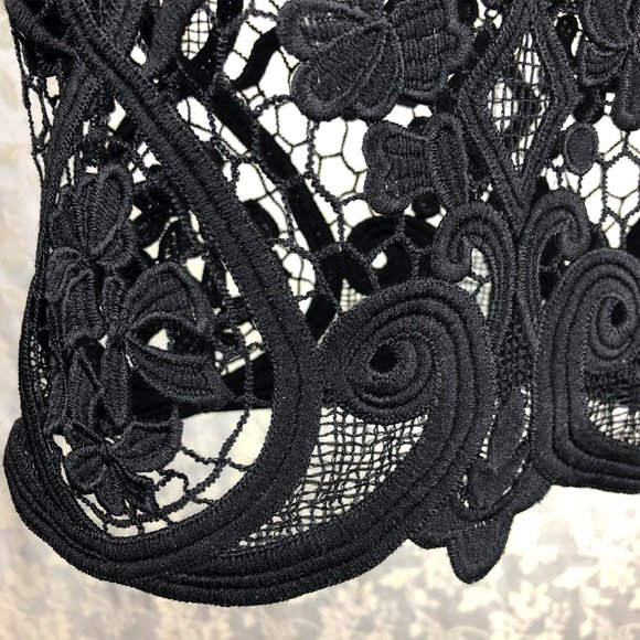 Black Cut Out Detailed Lace Acemi Floral Top Tank M - Picture 3 of 3